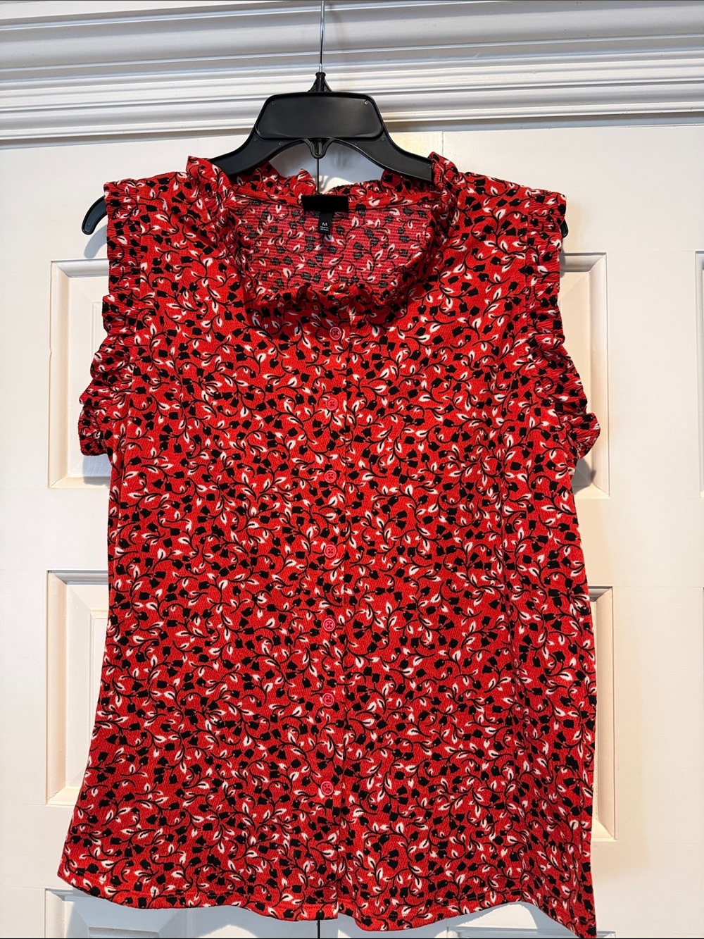 Who What Wear Red Floral Ruffle Sleeve Blouse